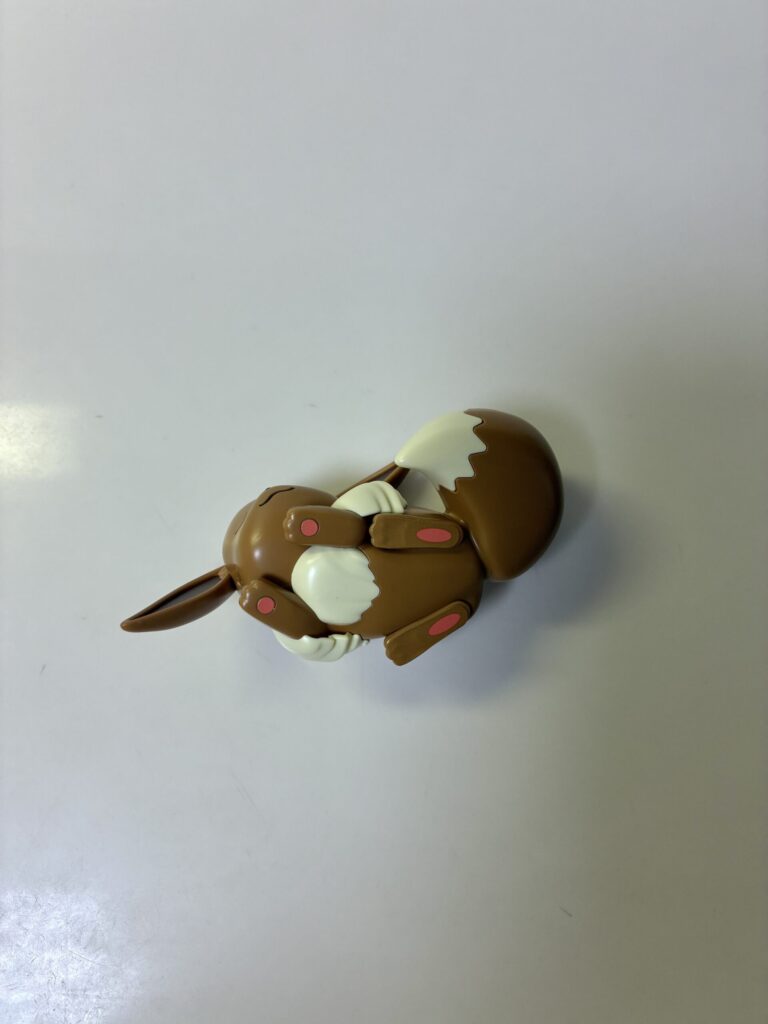『ポケプラクイック!!イーブイ（おやすみポーズ）』の底面